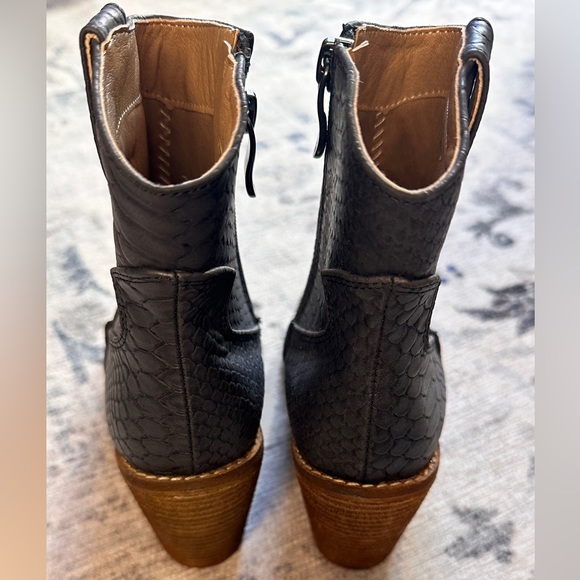 Mackin J ankle boots/ booties - Picture 3 of 7